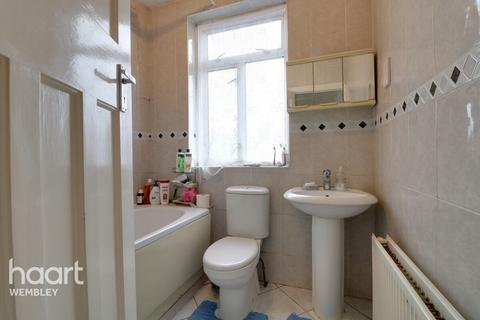 84 North Acton Road, London, NW10 7AY