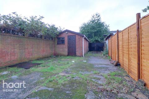 84 North Acton Road, London, NW10 7AY