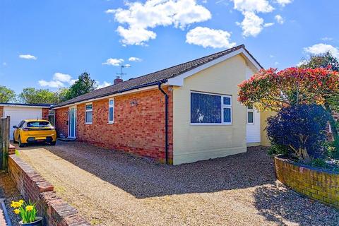 3 bedroom bungalow for sale, Belgrave Crescent, Seaford