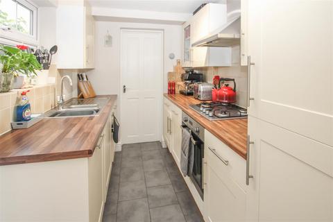 2 bedroom terraced house for sale, Chelmsford Road, Shenfield, Brentwood