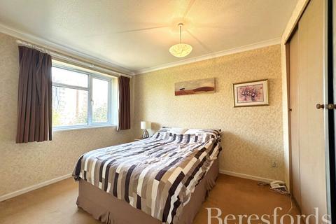 2 bedroom maisonette for sale, Victor Close, Hornchurch, RM12