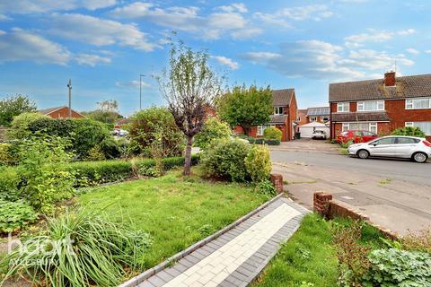 4 bedroom end of terrace house for sale, Ingram Avenue, Aylesbury