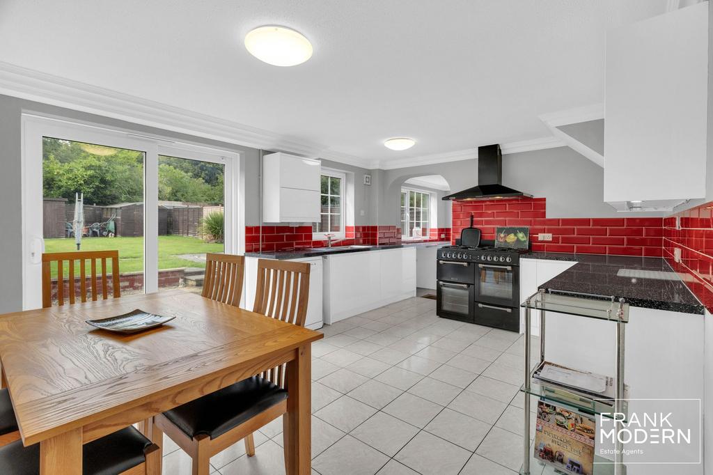 Kitchen / Diner