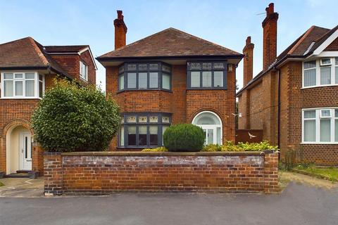 3 bedroom detached house for sale, Valmont Road, Nottingham NG5