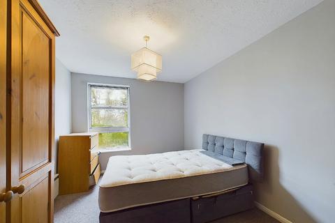 2 bedroom apartment for sale, Marlowe Gardens, London SE9