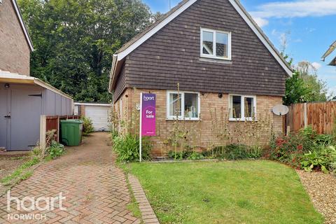 3 bedroom detached bungalow for sale, The Paddocks, Old Catton