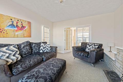 3 Castleton Crescent, Skegness, PE25 2TJ