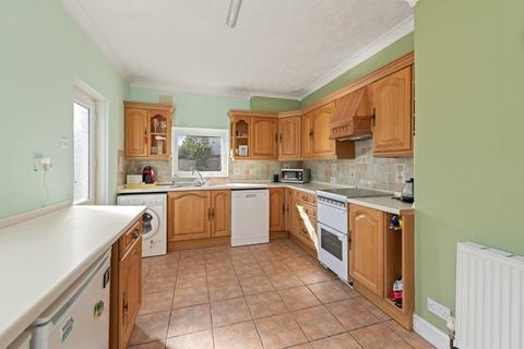 3 Castleton Crescent, Skegness, PE25 2TJ