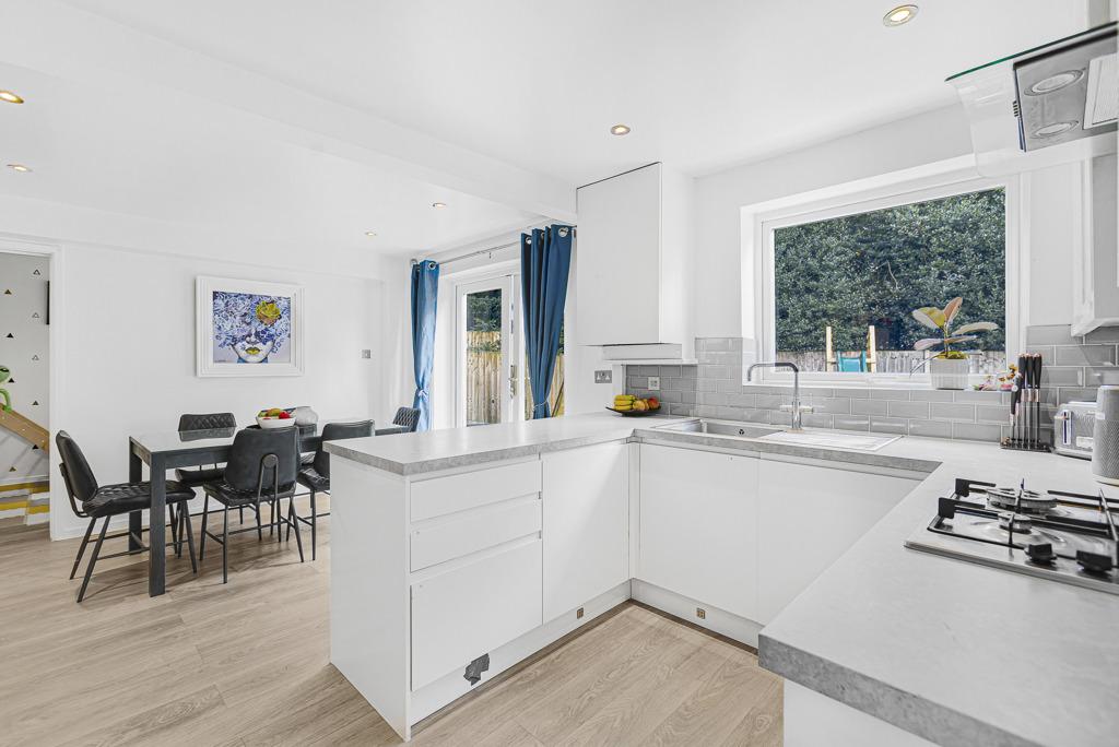 Kitchen/Dining