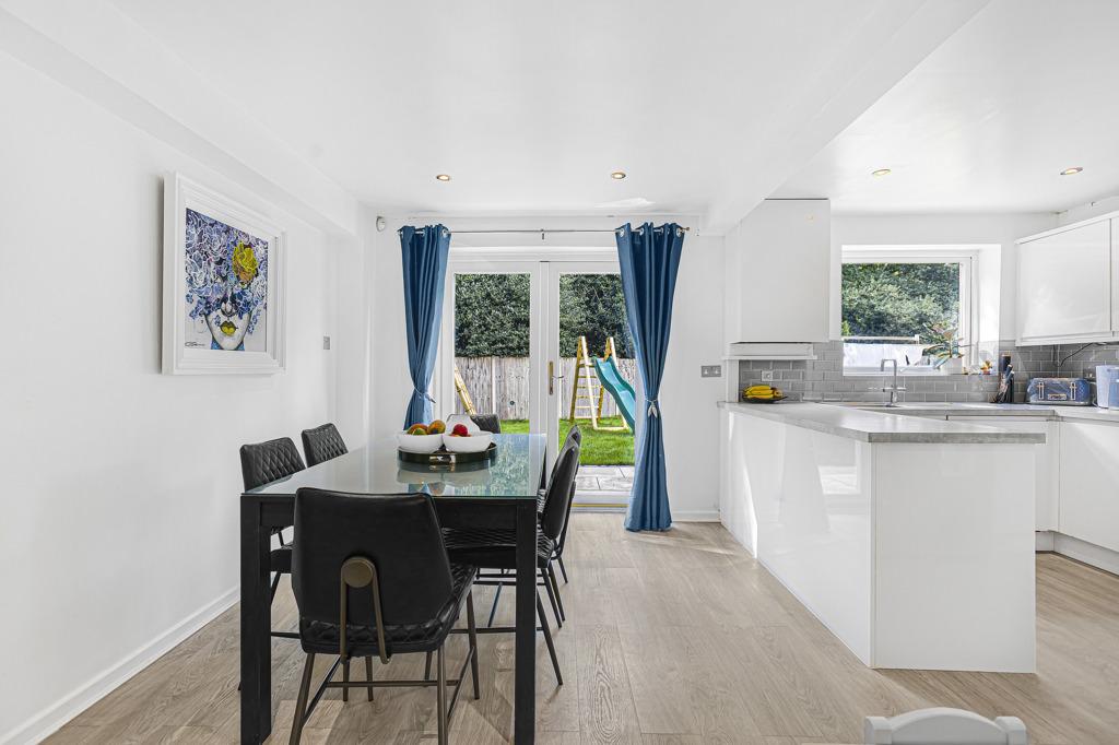 Kitchen/Dining