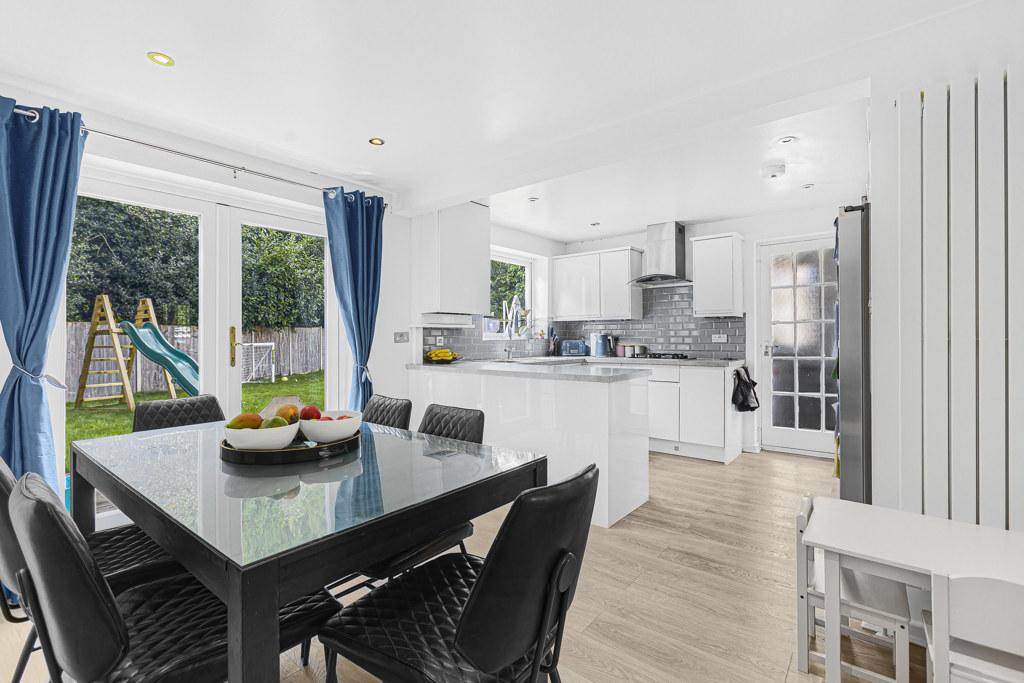 Kitchen/Dining