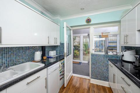 3 bedroom semi-detached house for sale, Warren Avenue, Brighton