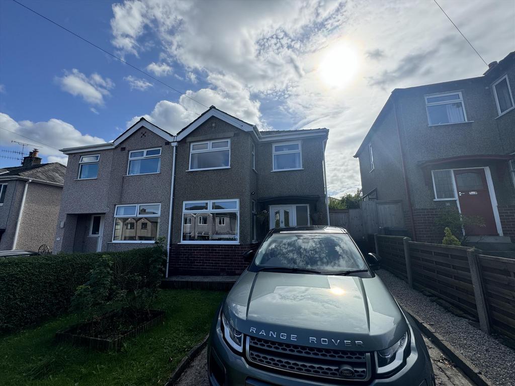 Parkfield Drive, Lancaster LA1 3 bed semidetached house for sale £