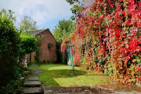 2 bedroom semi-detached house for sale, Quarrydale, Calne