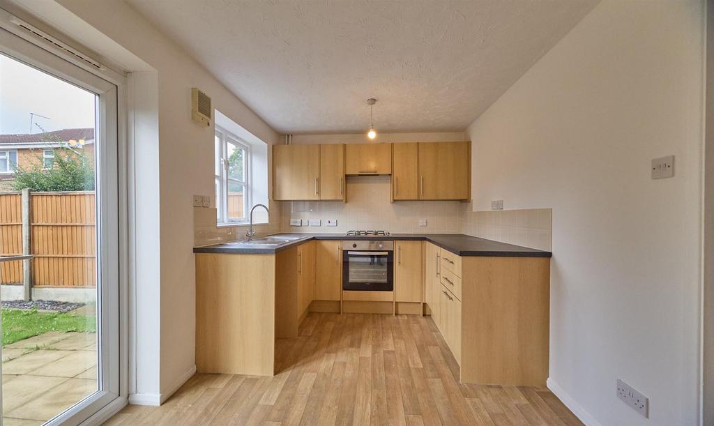 Melfort Close, Whittleford, Nuneaton 3 bed semidetached house for sale
