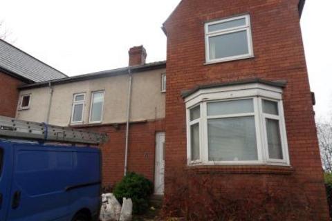 3 bedroom semi-detached house to rent, The Croft, Castleford