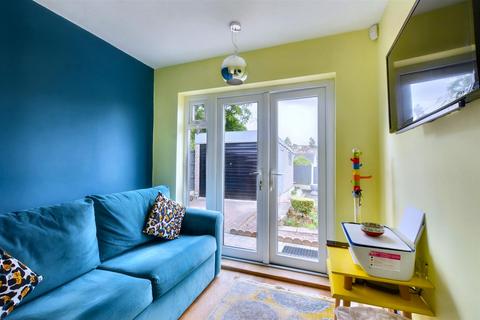 41 Baker Avenue, Arnold, Nottingham, NG5 8FW