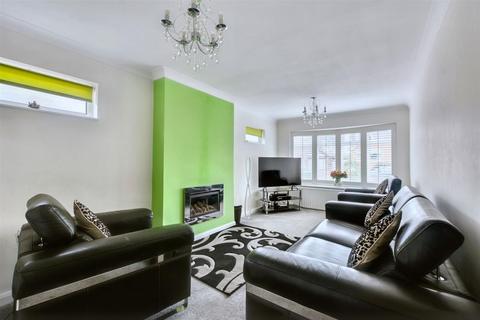41 Baker Avenue, Arnold, Nottingham, NG5 8FW
