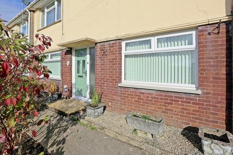 2 bedroom ground floor flat for sale, Heol Nant, Pontypridd CF38