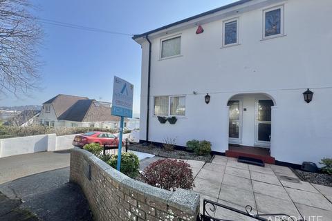 2 bedroom maisonette for sale