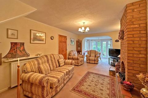 3 bedroom detached house for sale, Common Road, Wombourne, WV5