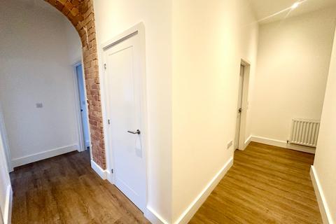 2 bedroom apartment to rent, Carrington Street, Nottingham, Nottinghamshire, NG1 7FE