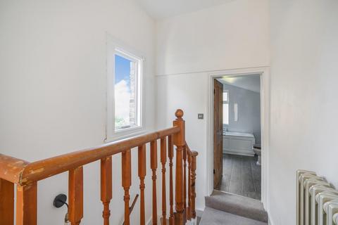 39 Limes Road, Beckenham, BR3 6NS