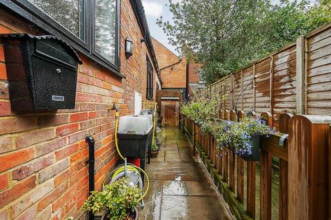 1 bedroom flat for sale, Chesham,  Buckinghamshire,  HP5