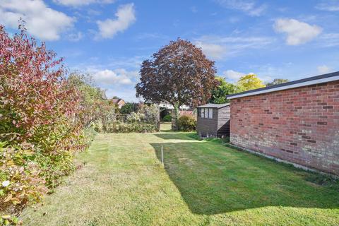 2 bedroom semi-detached bungalow for sale, Heycroft Way, Great Baddow