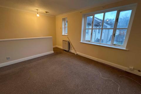 1 bedroom flat to rent, Severn Court, Grosvenor Park, Morecambe, LA3