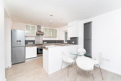 2 bedroom apartment for sale, Fairfield Road, UB8 1AZ