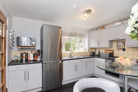 38 Acorn Grove, Church Village, Pontypridd, CF38 2AJ