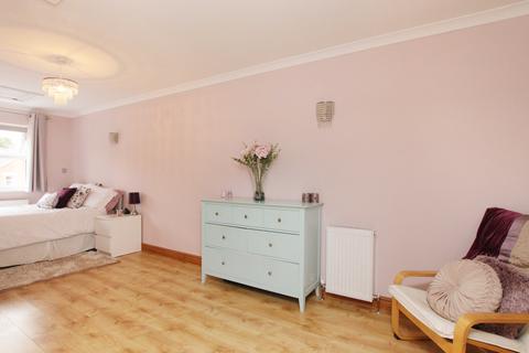 38 Acorn Grove, Church Village, Pontypridd, CF38 2AJ