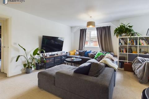 2 bedroom flat for sale, 1 Limes Close, Redhill RH1