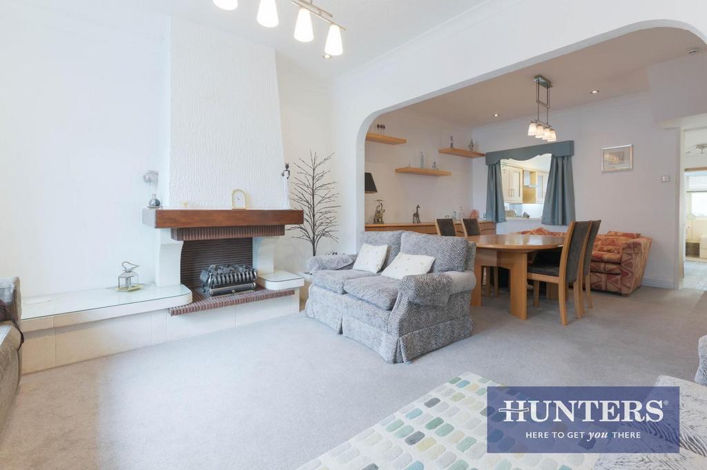 Longfellow Road, Worcester Park 3 bed terraced house for sale £575,000