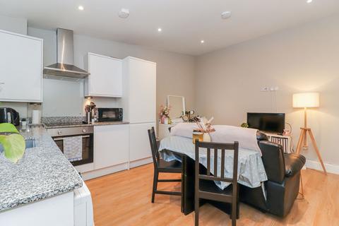 1 bedroom flat for sale, Nascot Street, Watford, WD17