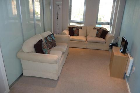 2 bedroom flat to rent, East Street, Leeds, West Yorkshire, UK, LS9