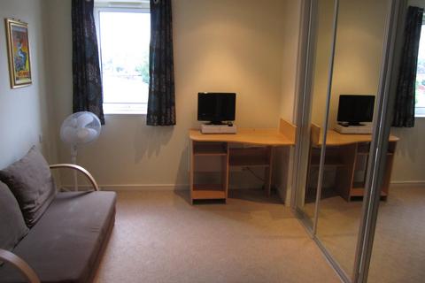 2 bedroom flat to rent, East Street, Leeds, West Yorkshire, UK, LS9