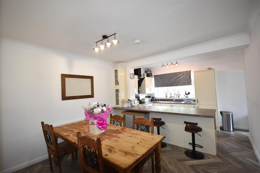 Newclose Lane, Goole 3 bed detached house for sale £315,000