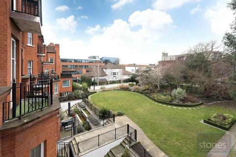 3 bedroom apartment for sale, Fitzjohns Avenue, London, NW3