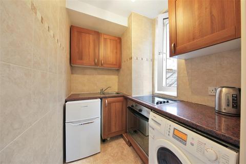 Studio for sale, Sloane Avenue, SW3