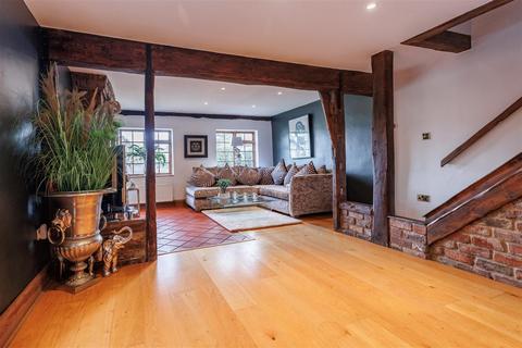 101 High Road, North Weald, Epping, CM16 6EA