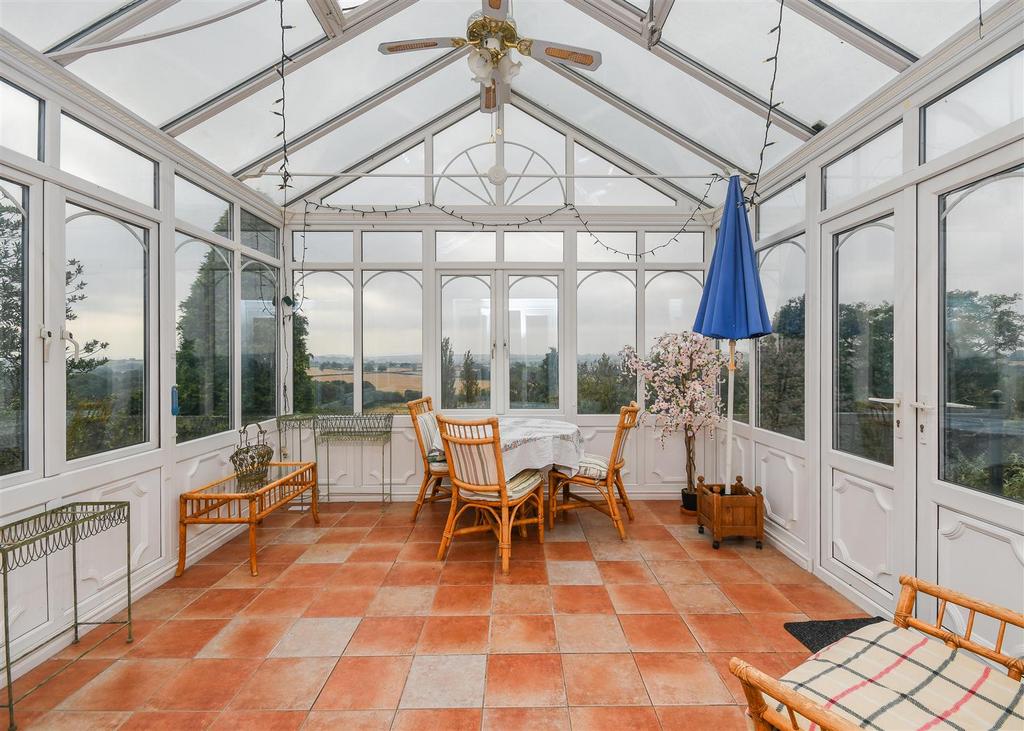 Tudor Lodge - Conservatory.jpg