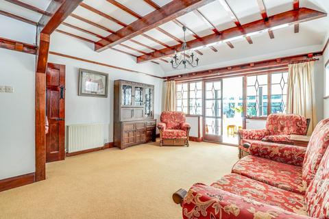 7 Burlescoombe Close, Southend-on-sea, SS1 3QQ