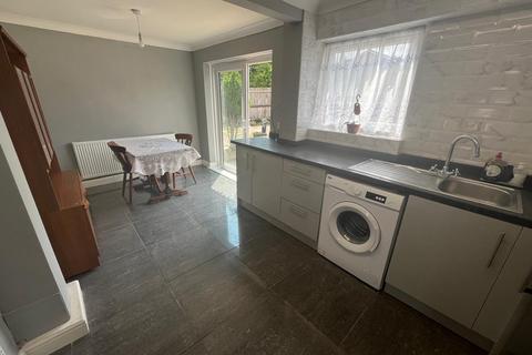 66 Lorton Close, Gravesend, DA12 4HA