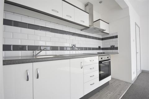 2 bedroom flat to rent, 55a, Pill Street, Penarth, CF64 2JR