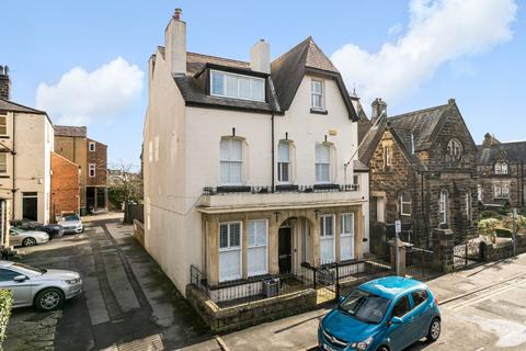 2 bedroom flat to rent, Belford Road, Harrogate, North Yorkshire, HG1