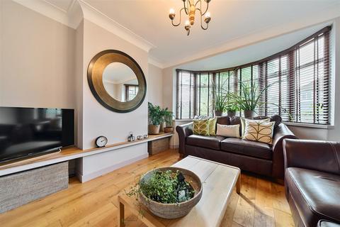 25 Ryecroft Road, Petts Wood, Orpington, BR5 1DR