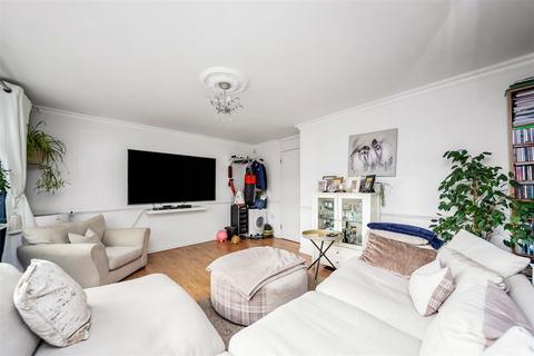 3 bedroom apartment for sale, Boteley Close, London E4