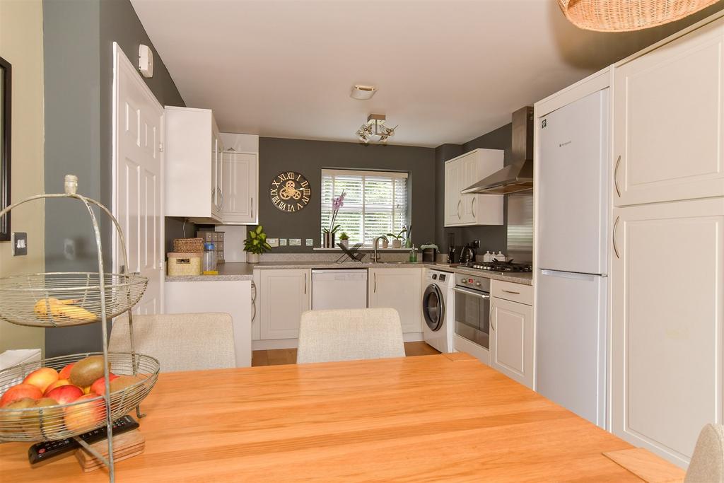 Kitchen/ Breakfast Room